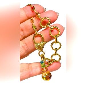 🎉🥰Stunning chunky charm bracelet Betsy Johnson like charms/glitter